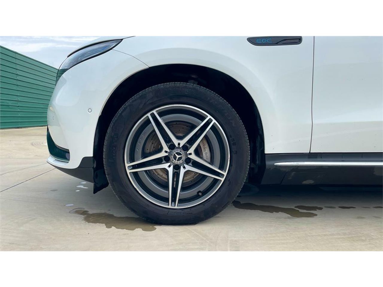 Foto Mercedes-Benz EQC 5