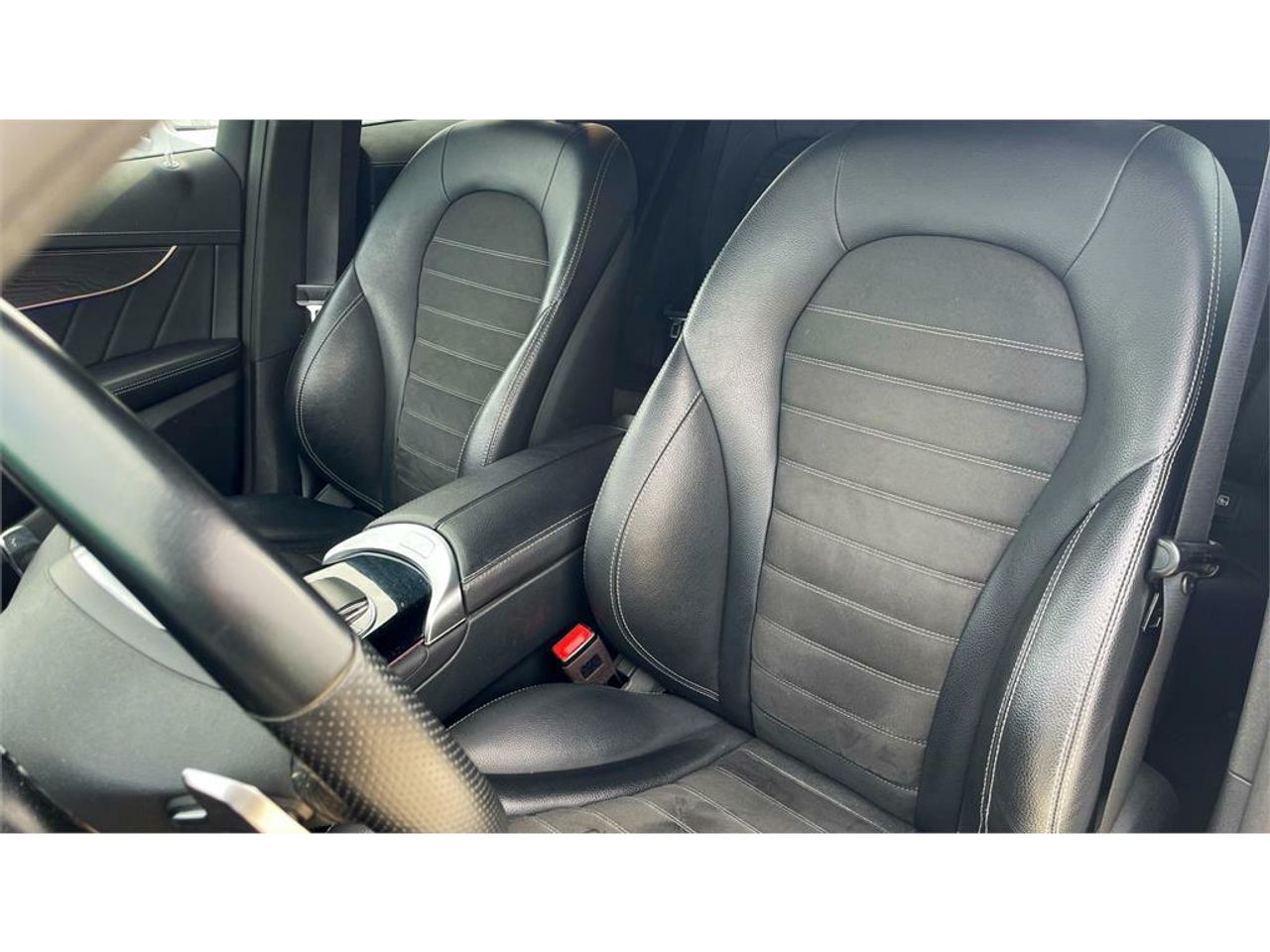 Foto Mercedes-Benz EQC 7