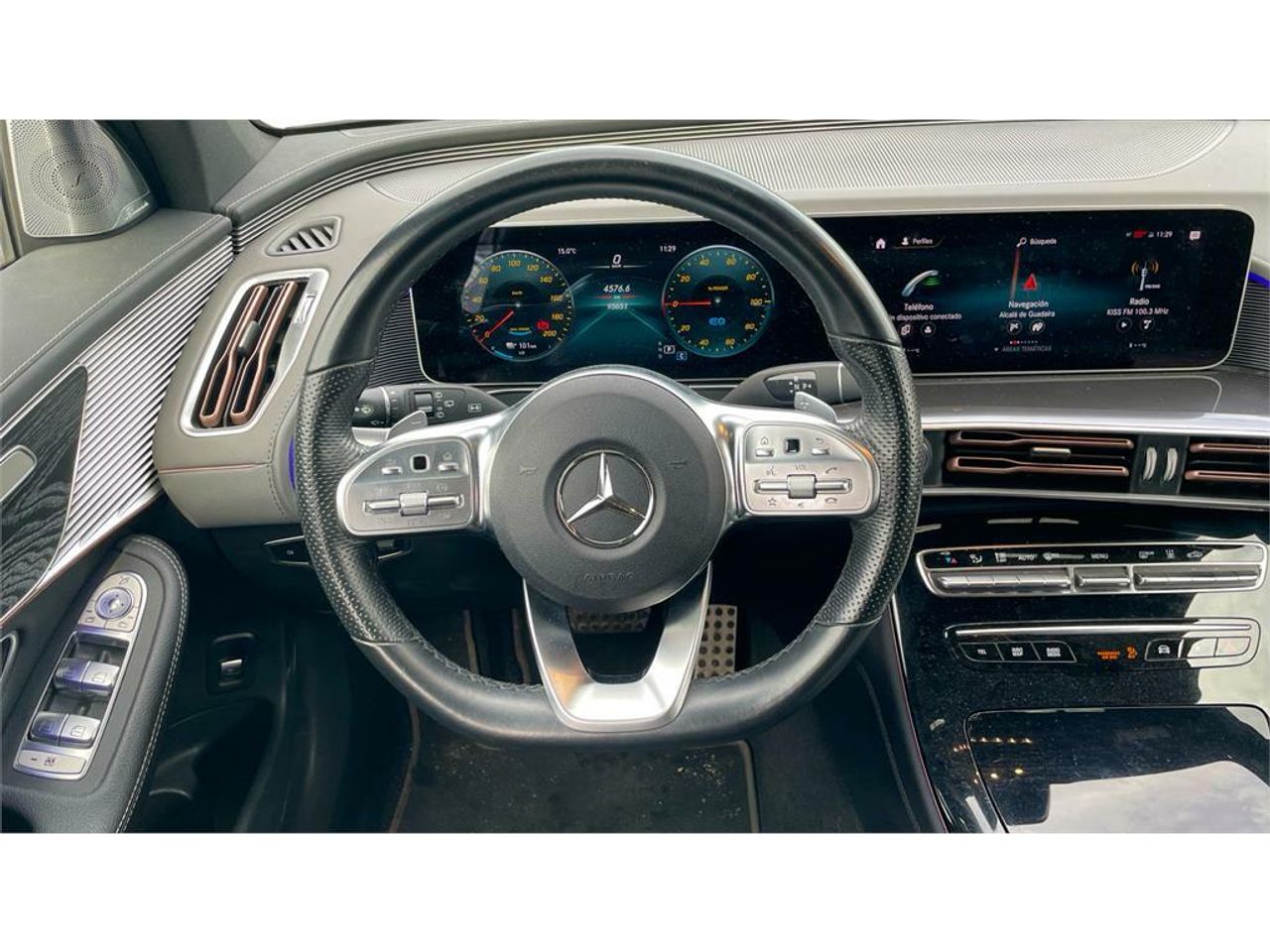 Foto Mercedes-Benz EQC 9