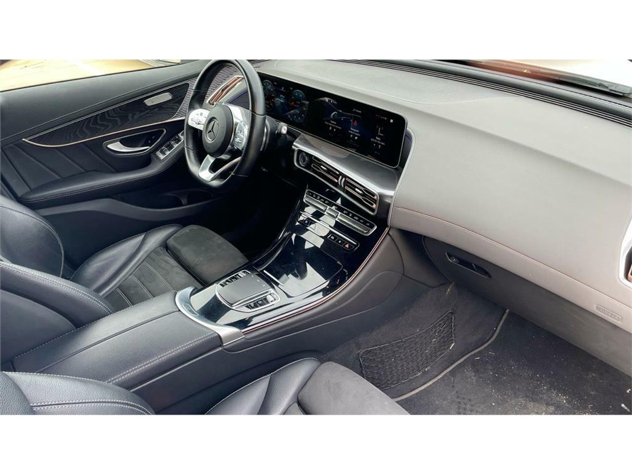 Foto Mercedes-Benz EQC 10