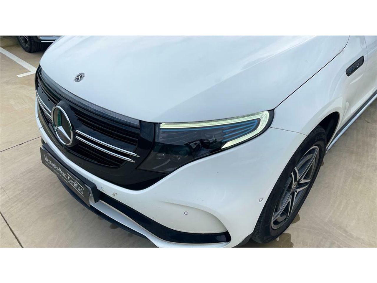 Foto Mercedes-Benz EQC 12