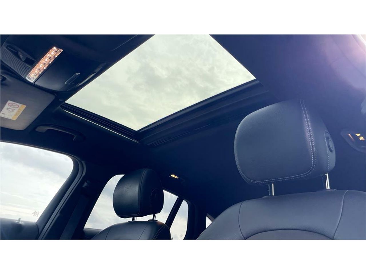 Foto Mercedes-Benz EQC 13
