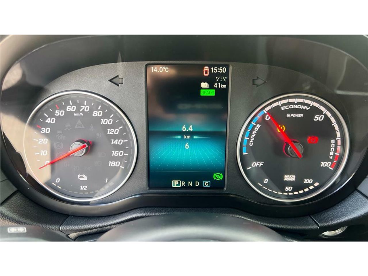 Foto Mercedes-Benz EQT 5