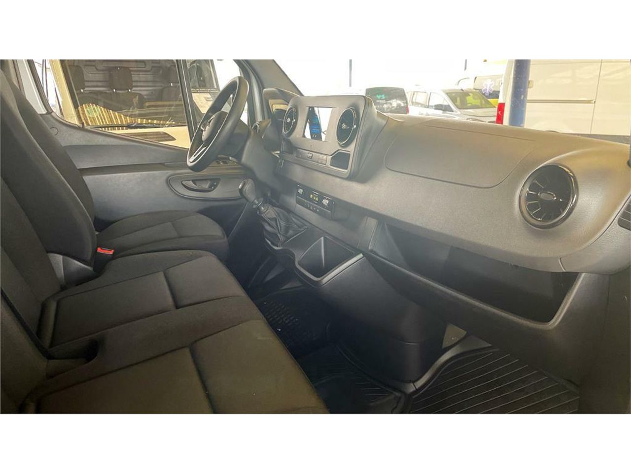 Foto Mercedes-Benz Sprinter 8