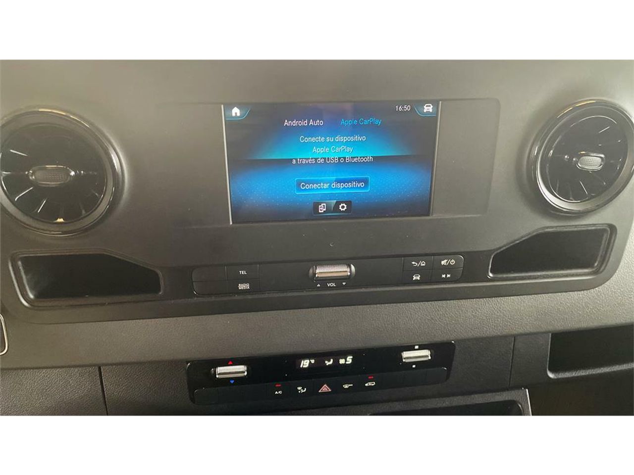 Foto Mercedes-Benz Sprinter 14