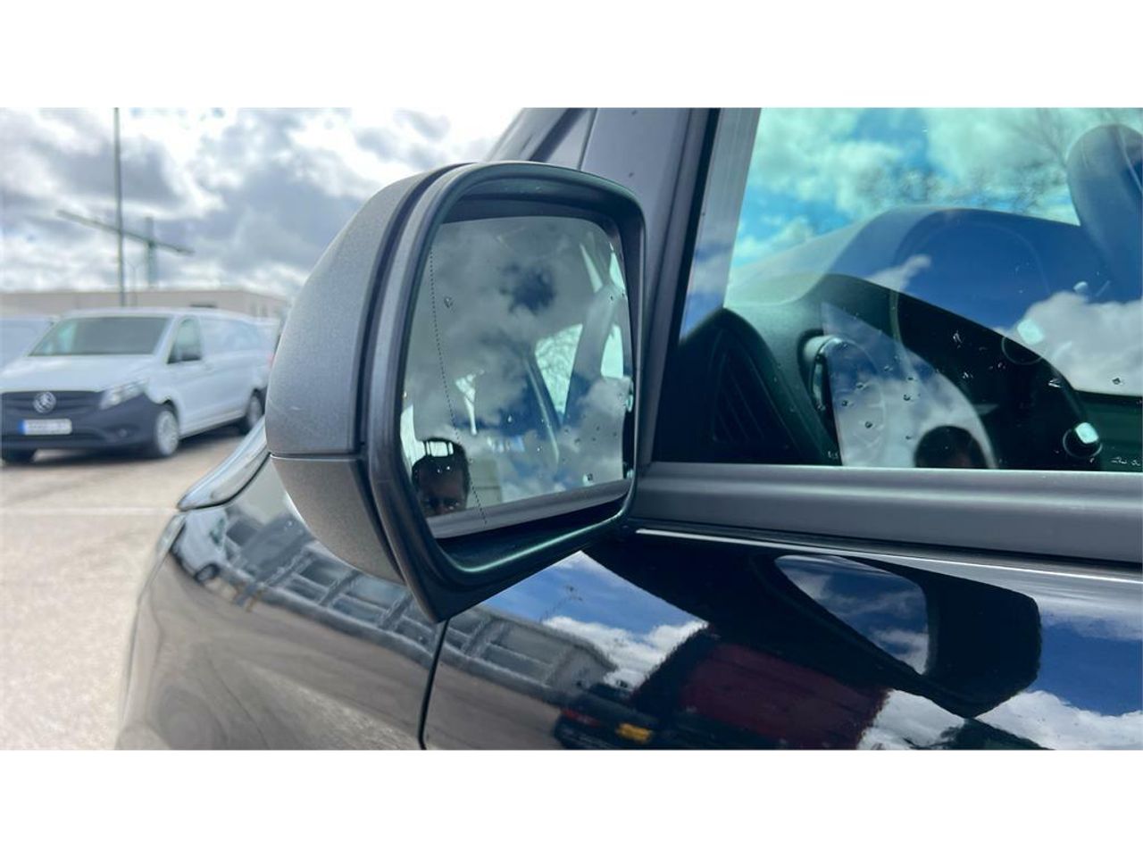 Foto Mercedes-Benz Vito 28