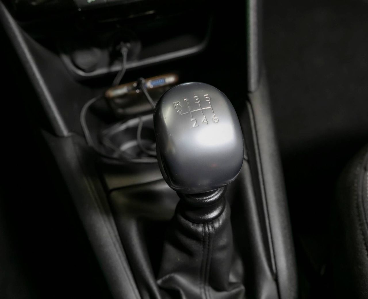 Foto Peugeot 208 14