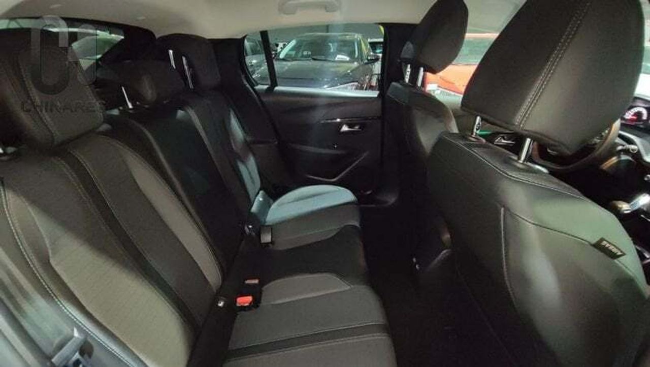 Foto Peugeot 208 16