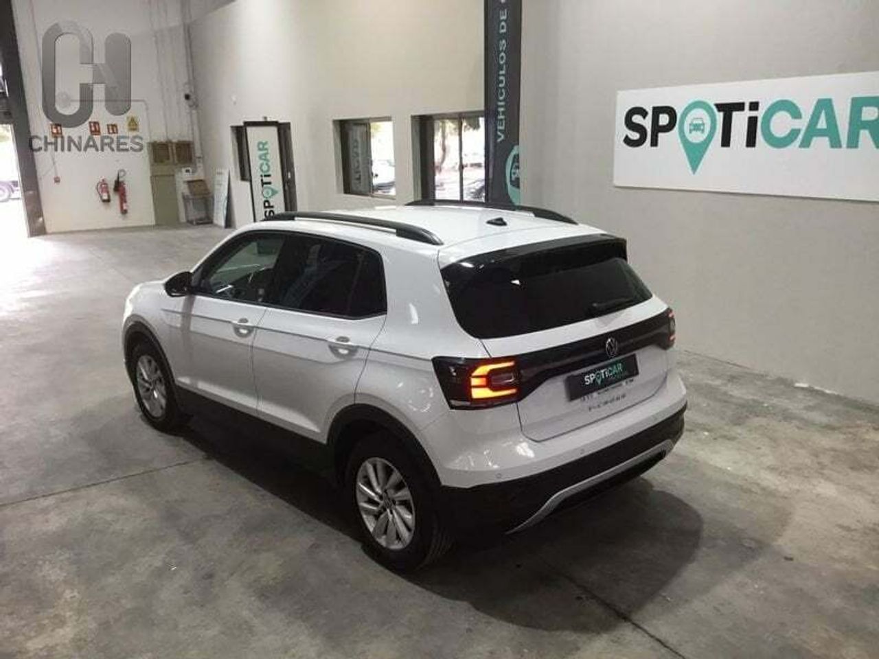 Foto Volkswagen T-Cross 9