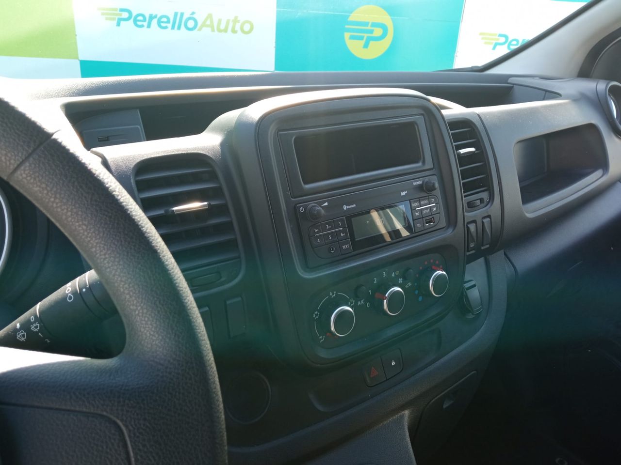 Foto Nissan NV300 7