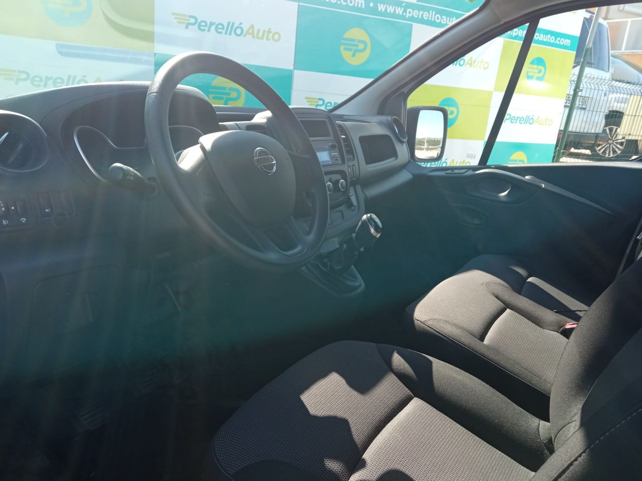 Foto Nissan NV300 8