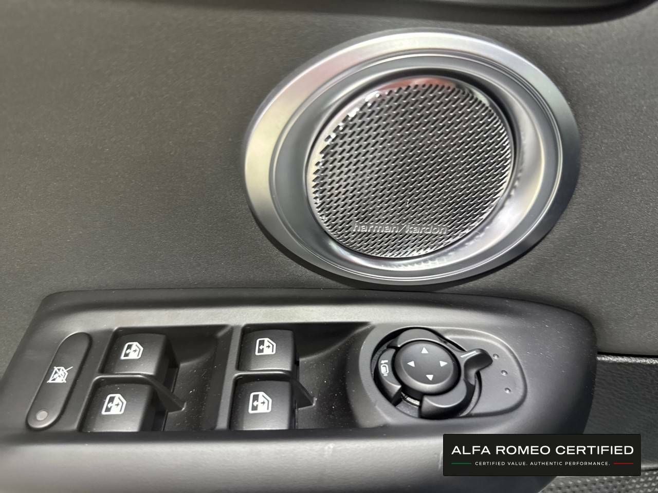 Foto Alfa Romeo Tonale 14