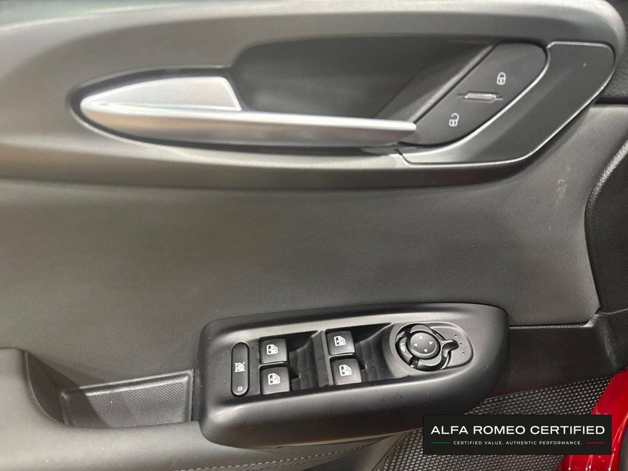Foto Alfa Romeo Tonale 14