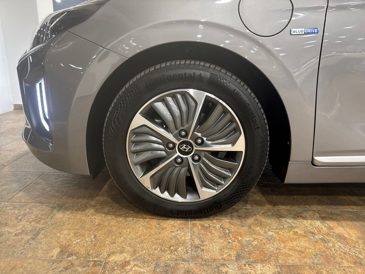 Foto Hyundai IONIQ 11