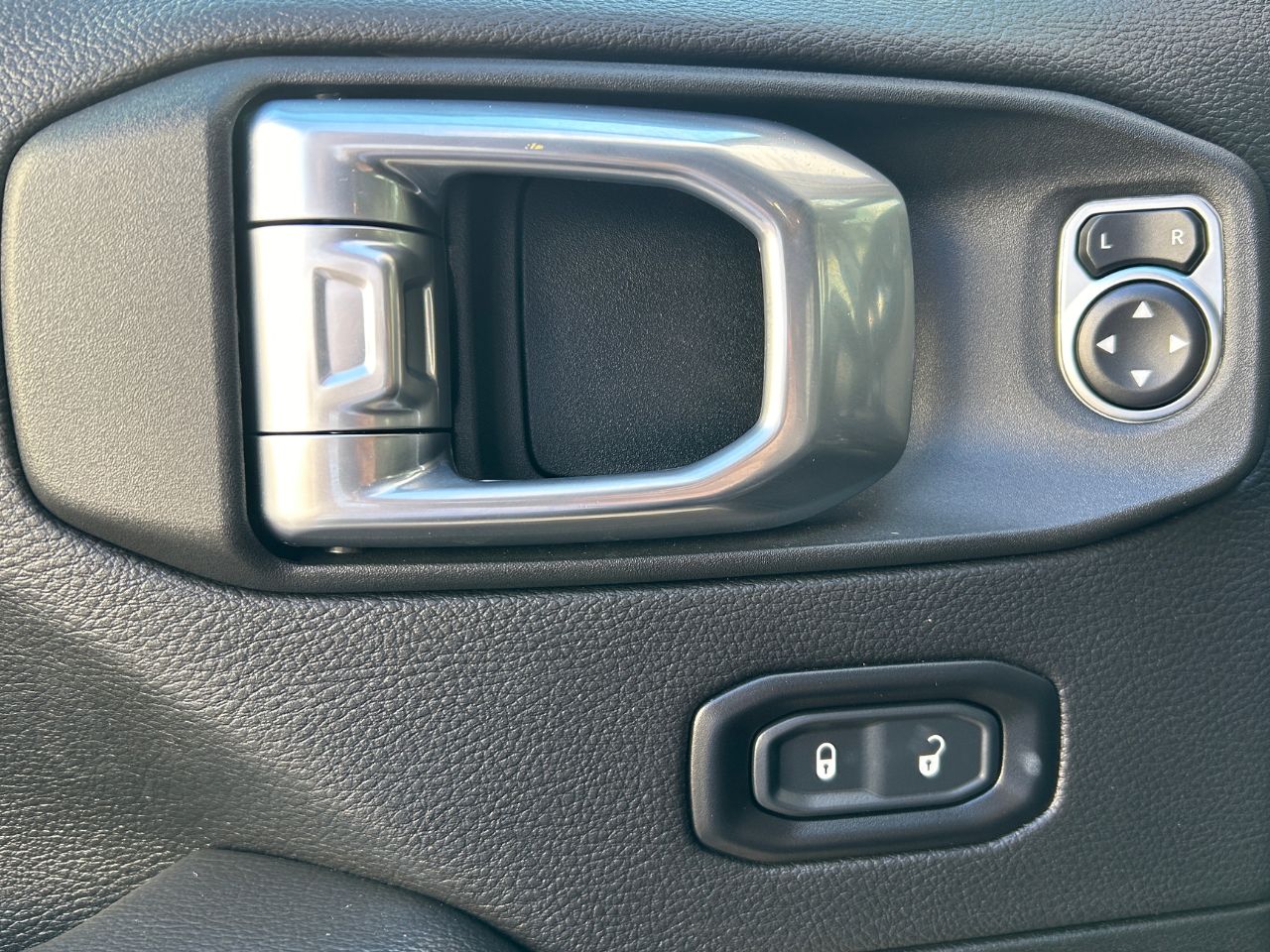Foto Jeep Wrangler 16