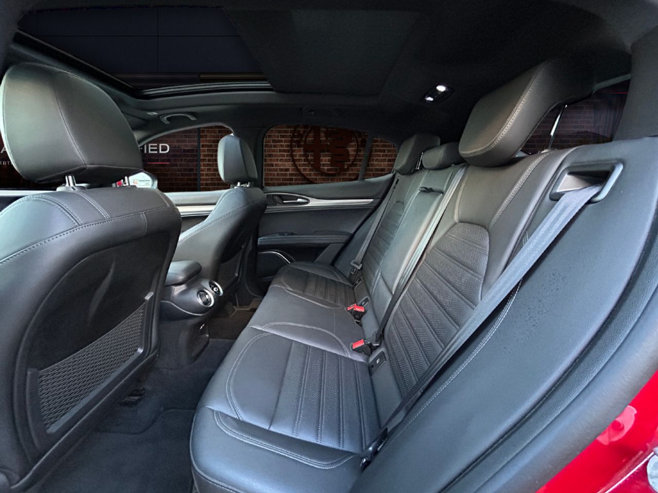 Foto Alfa Romeo Stelvio 12