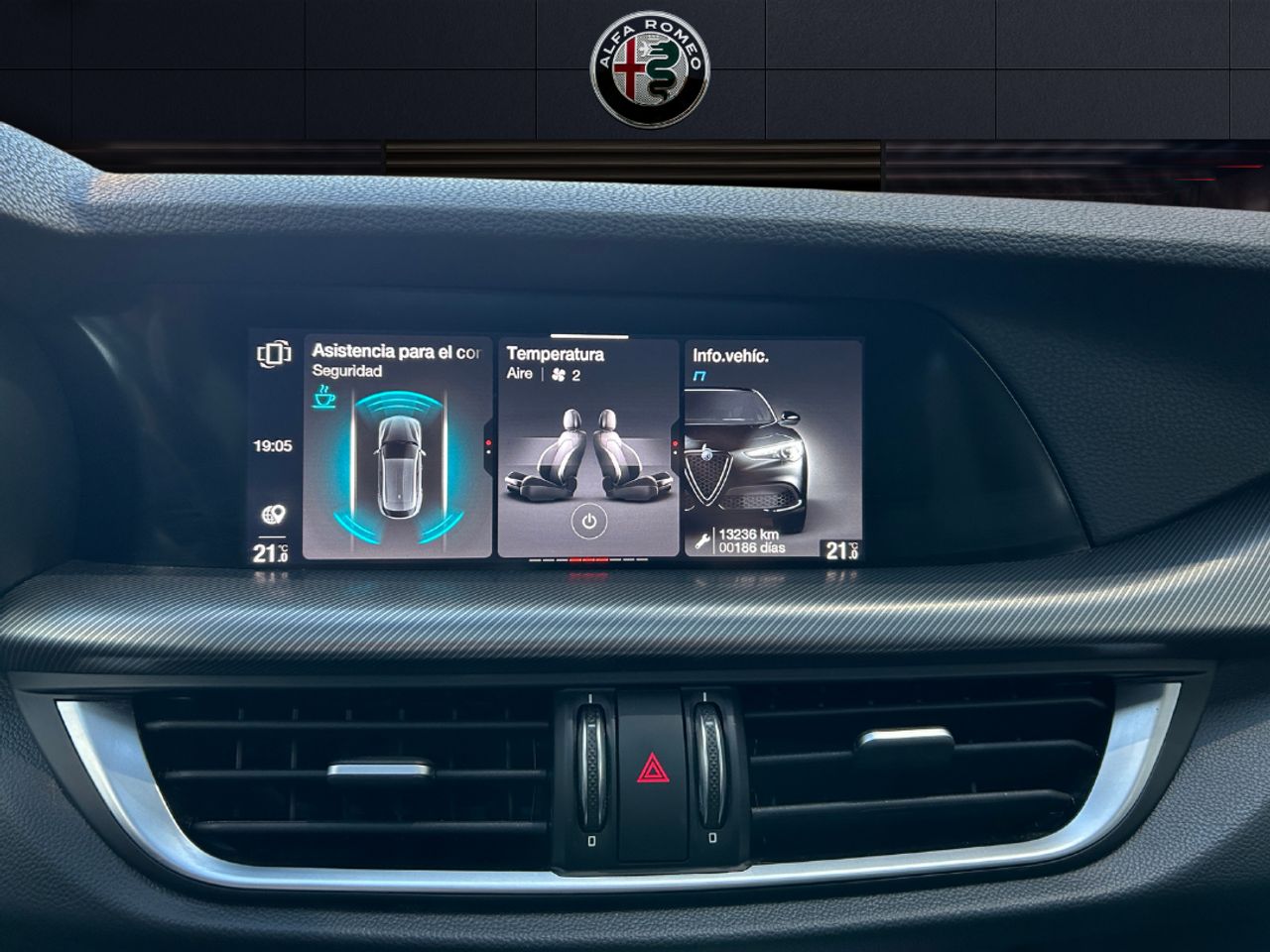 Foto Alfa Romeo Stelvio 17