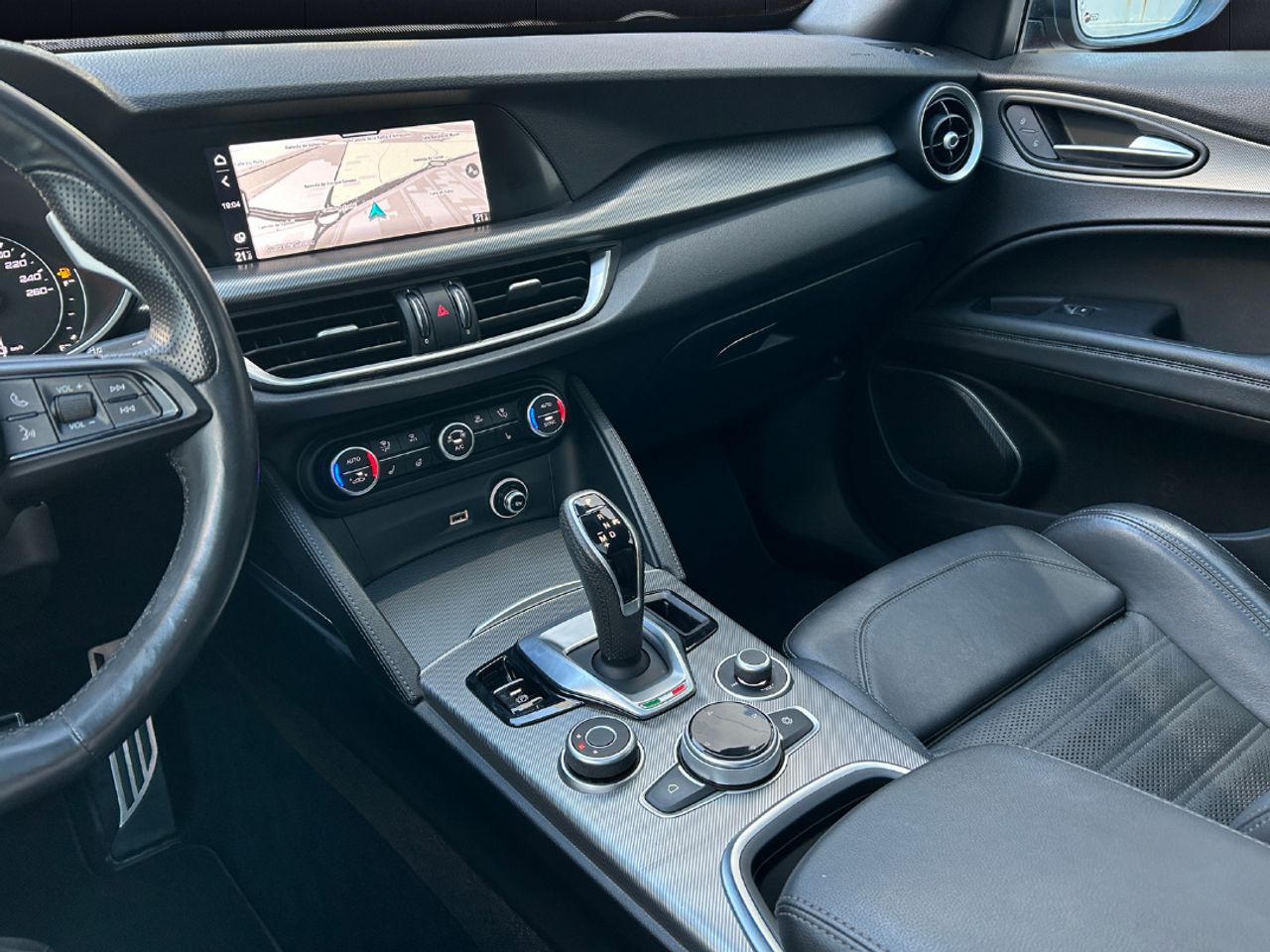 Foto Alfa Romeo Stelvio 28