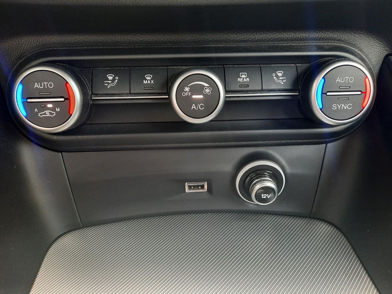 Foto Alfa Romeo Stelvio 19