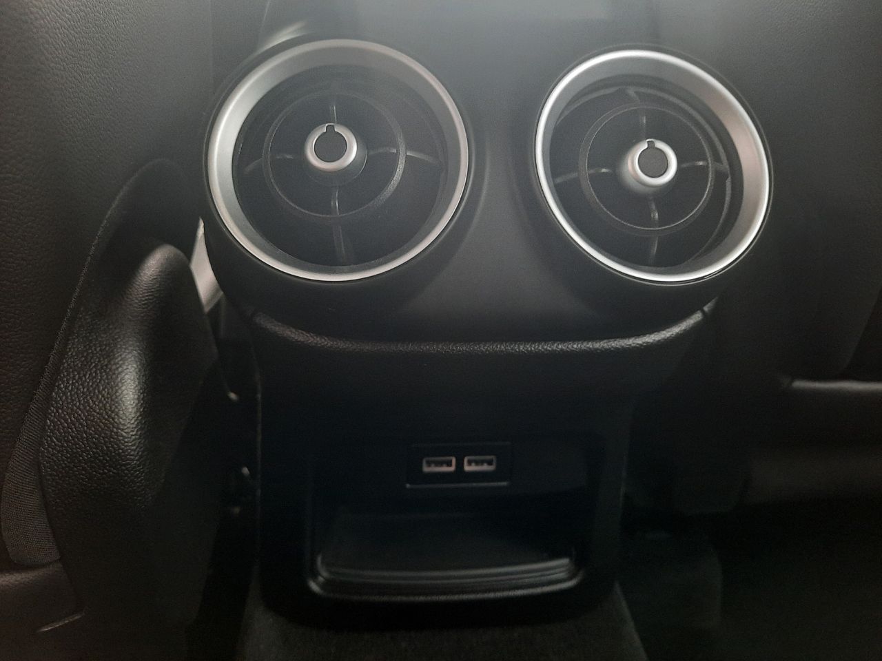 Foto Alfa Romeo Stelvio 39