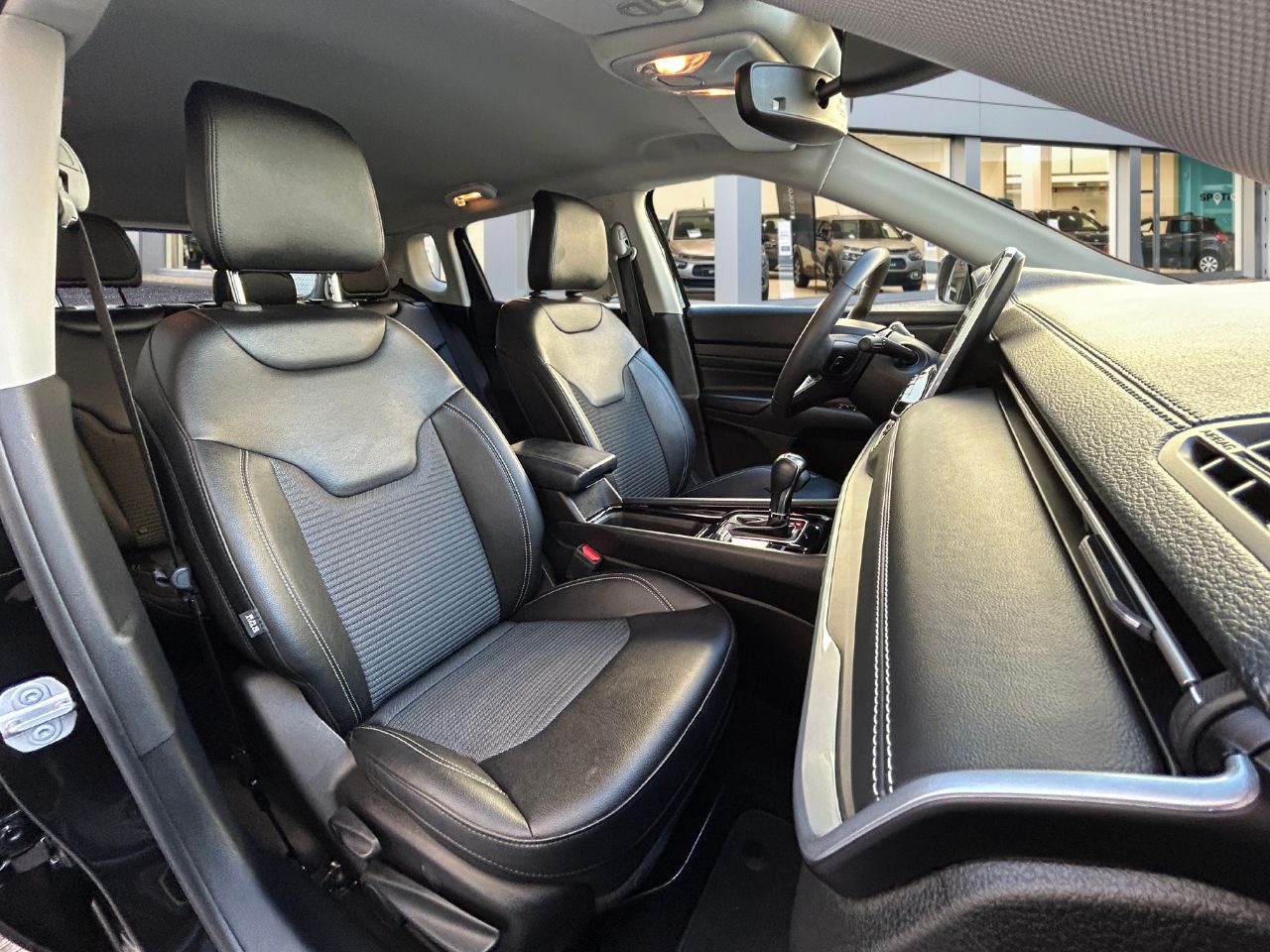 Foto Jeep Compass 13