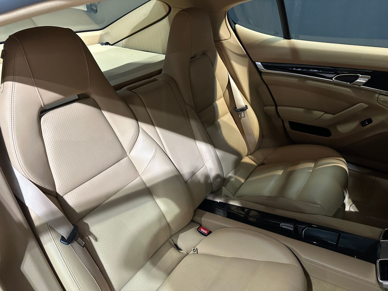 Foto Porsche Panamera 8