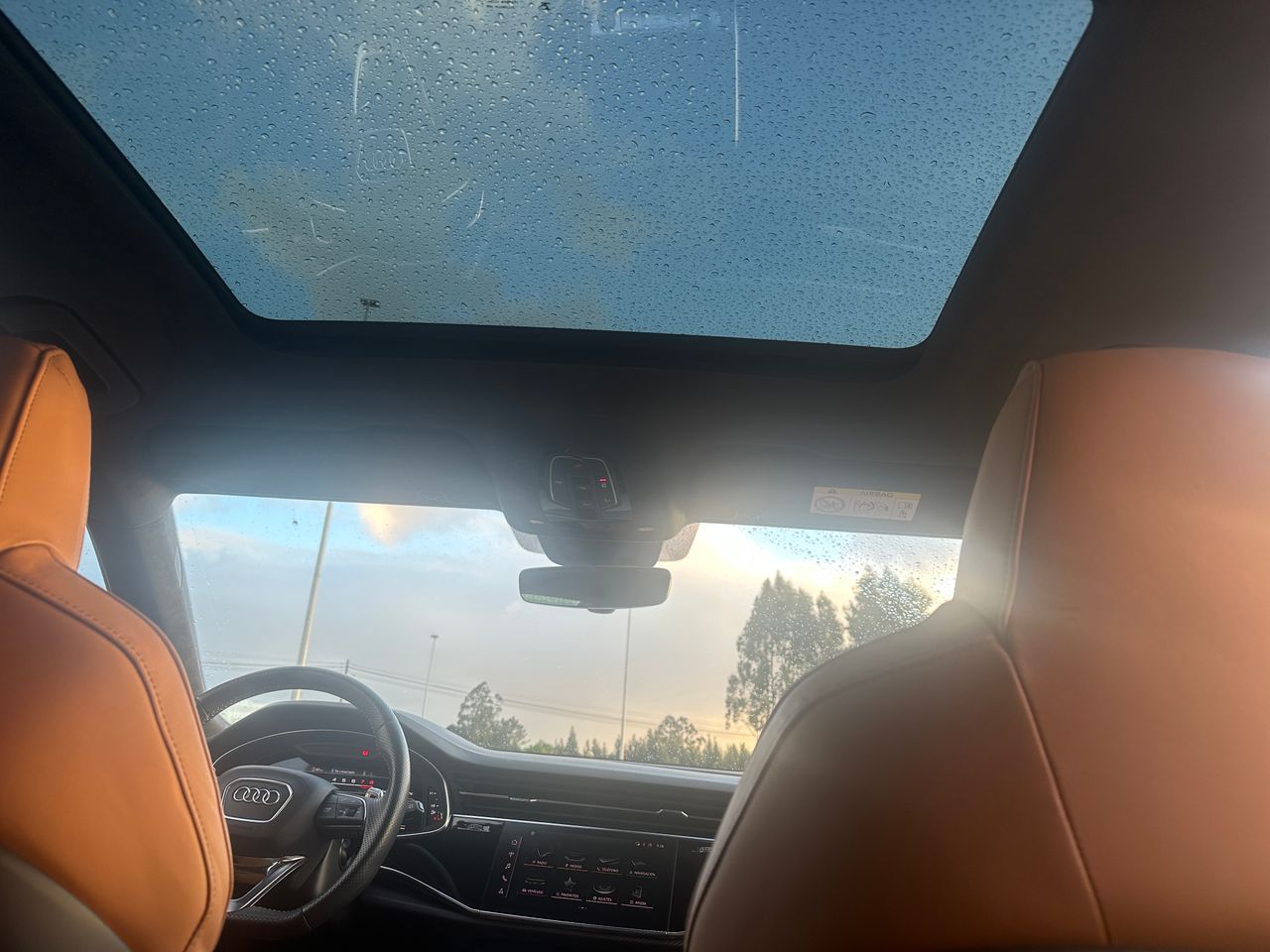 Foto Audi Q8 11