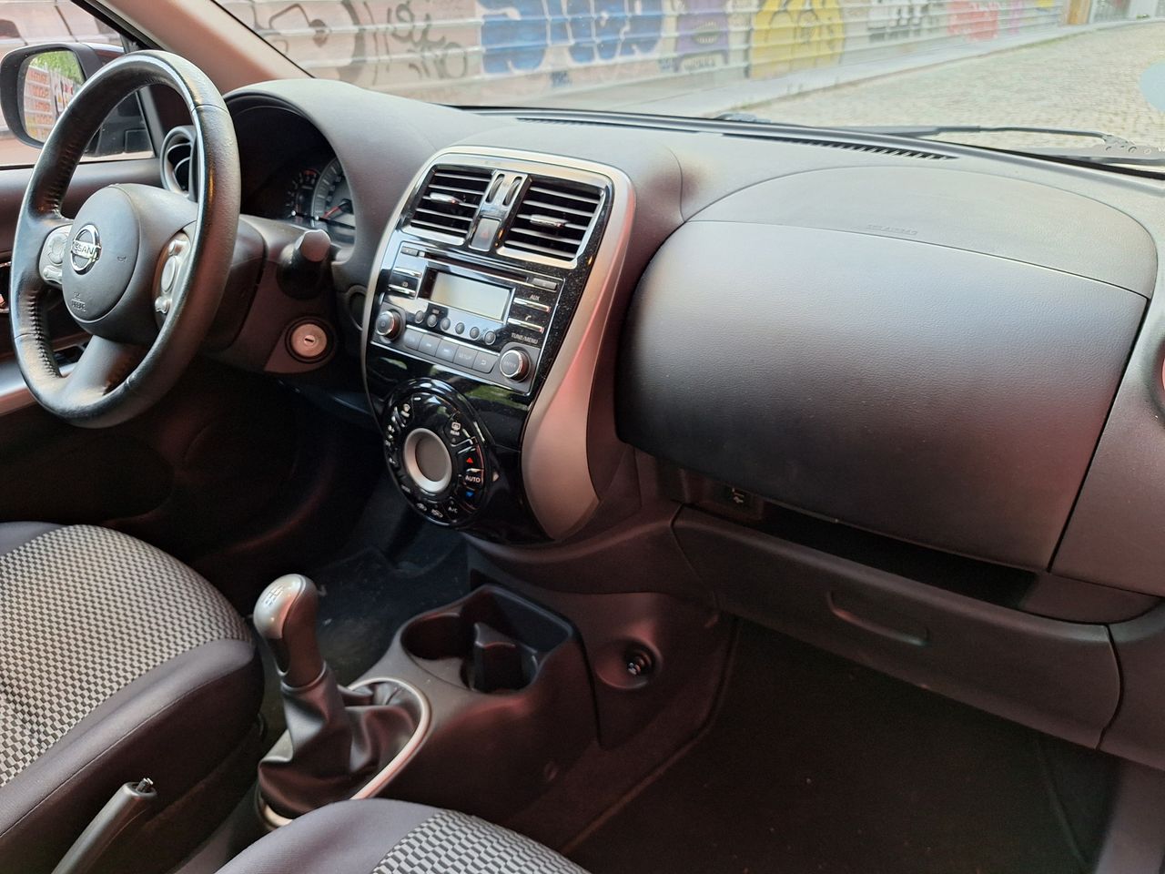 Foto Nissan Micra 9