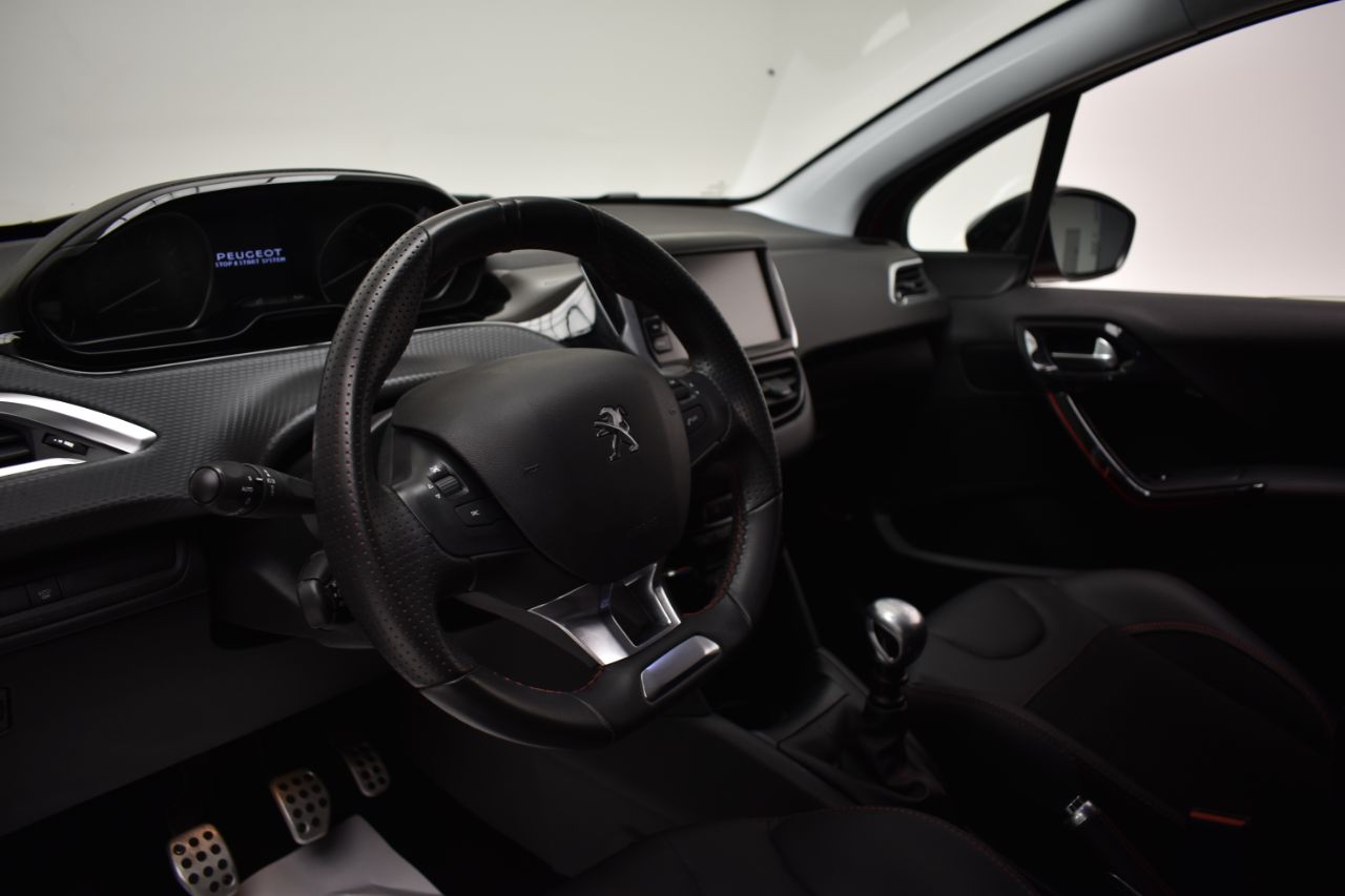 Foto Peugeot 208 5