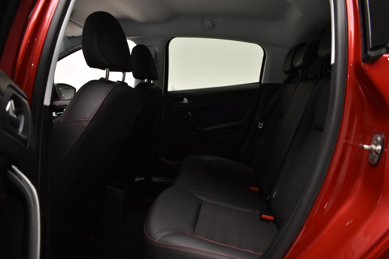 Foto Peugeot 208 6