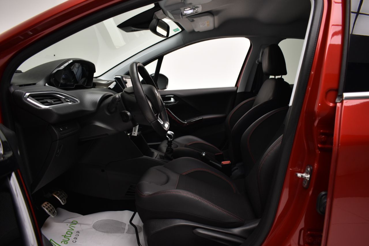 Foto Peugeot 208 12