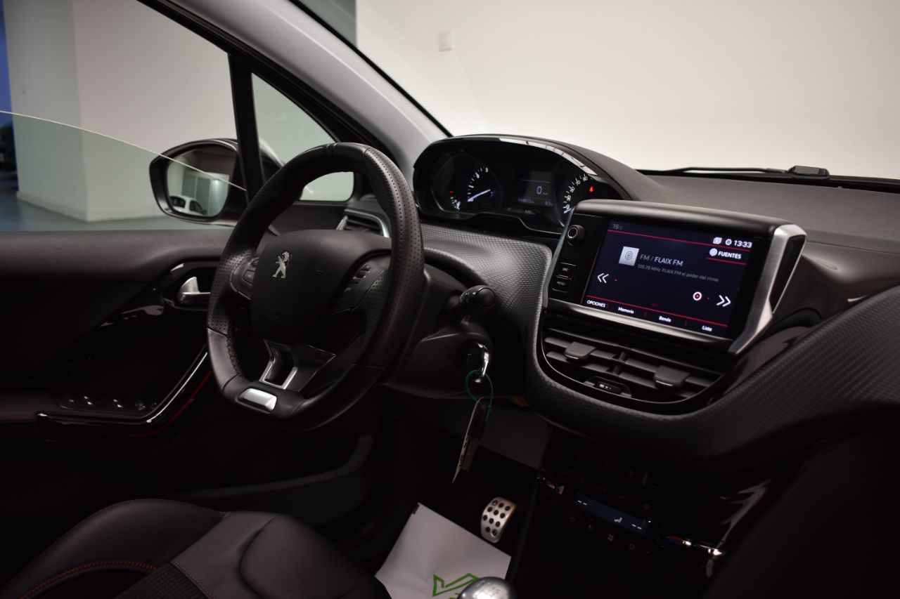 Foto Peugeot 208 13