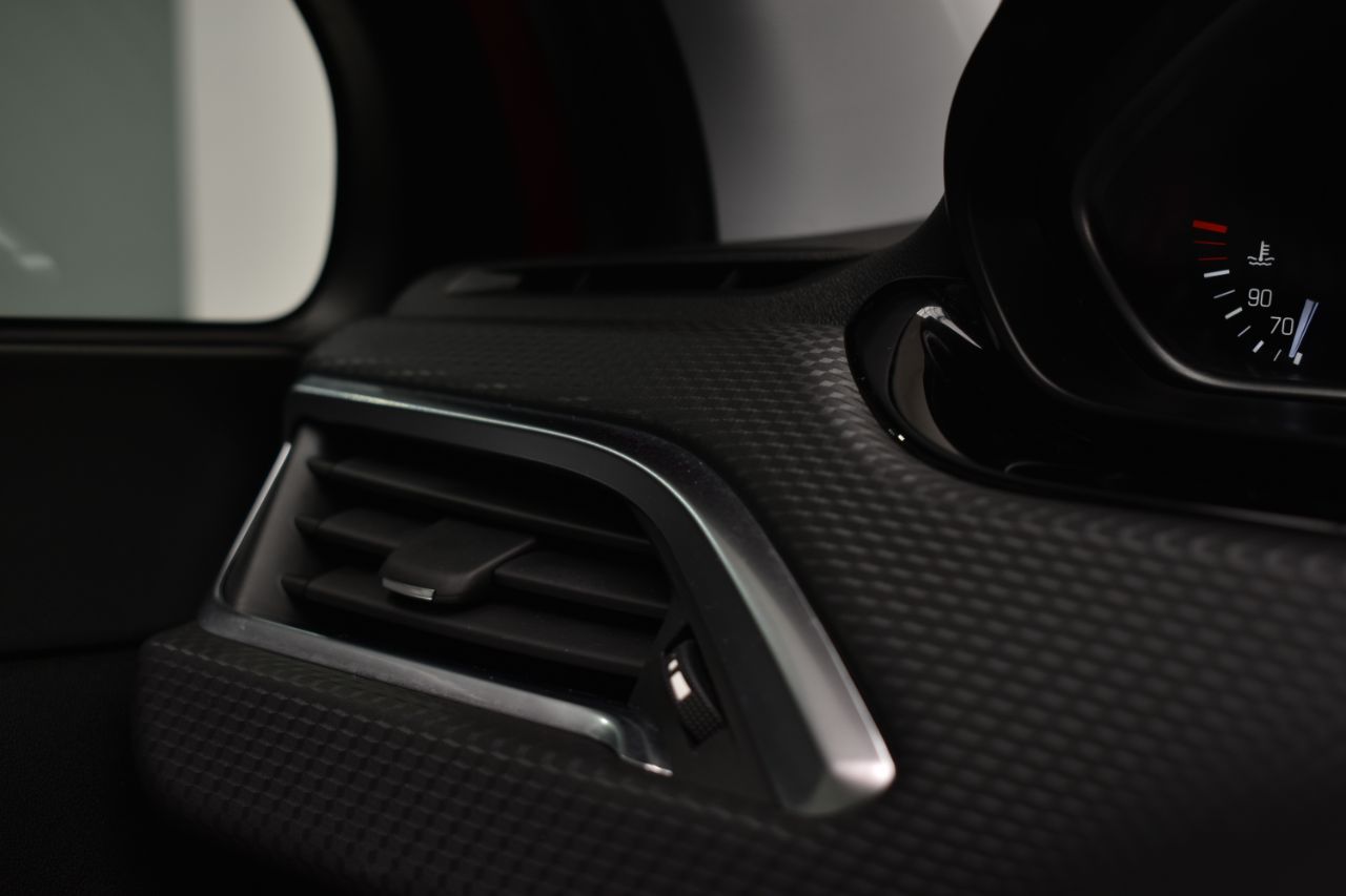 Foto Peugeot 208 25