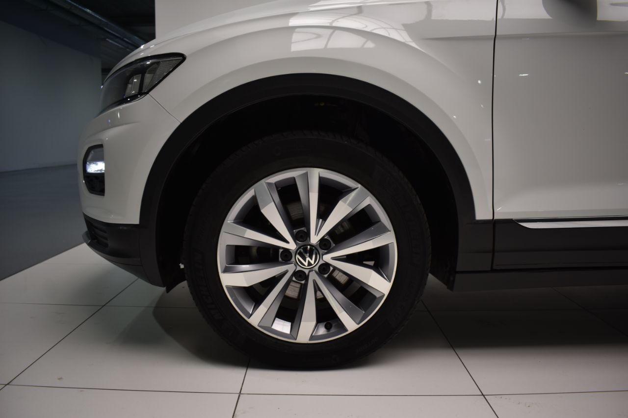 Foto Volkswagen T-Roc 14