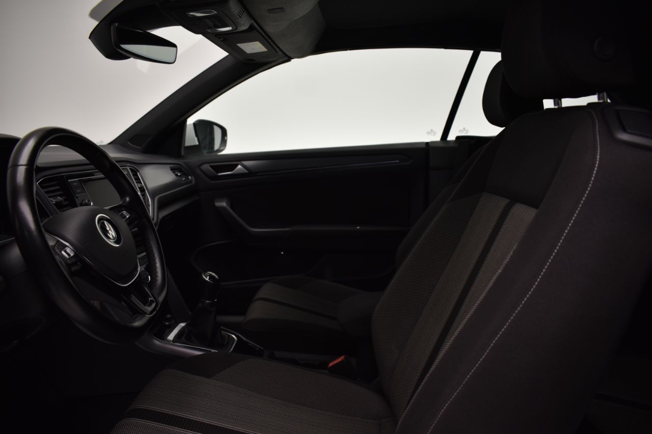 Foto Volkswagen T-Roc 15