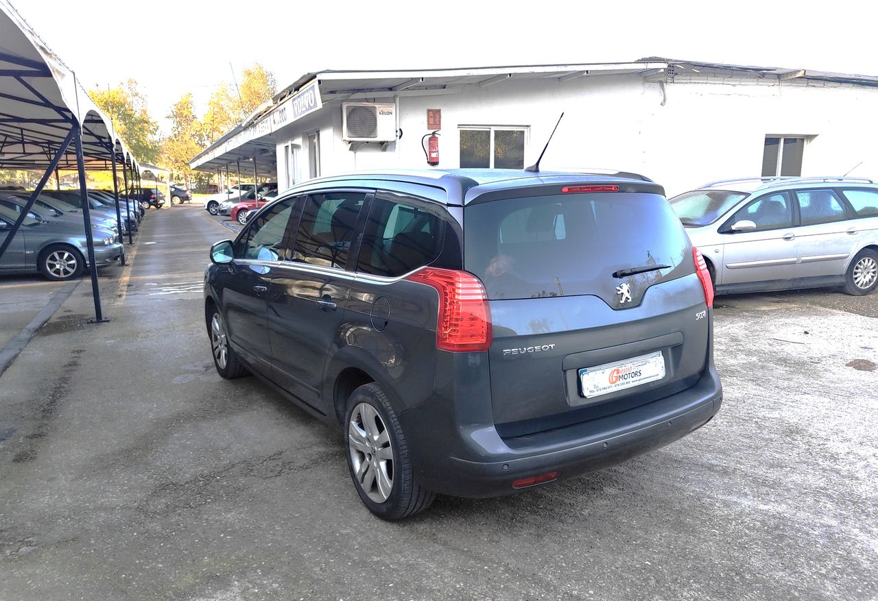 Foto Peugeot 5008 6