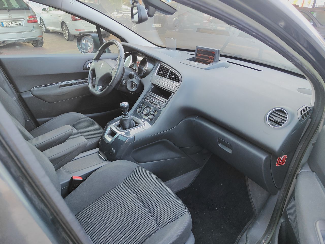 Foto Peugeot 5008 11
