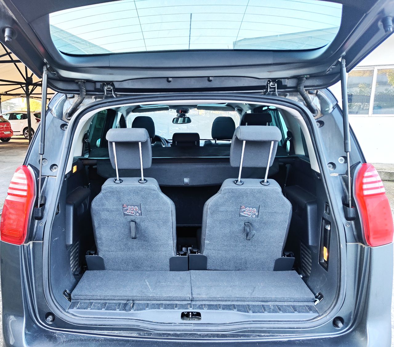 Foto Peugeot 5008 14