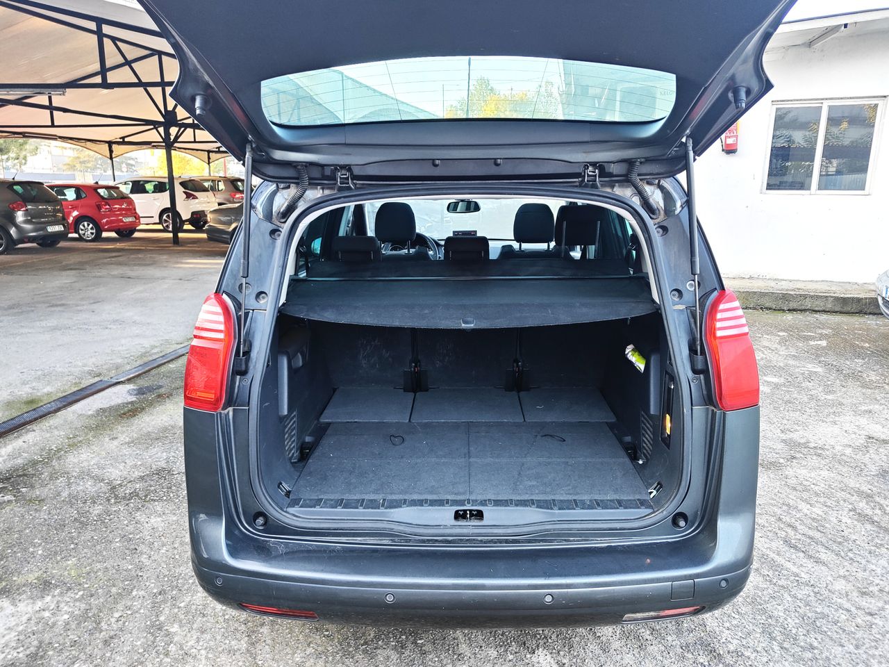Foto Peugeot 5008 17