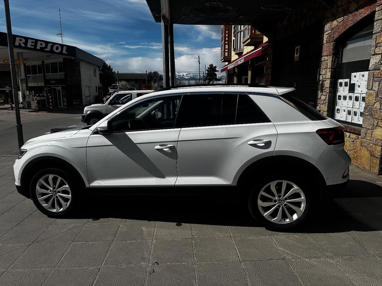 Foto Volkswagen T-Roc 3