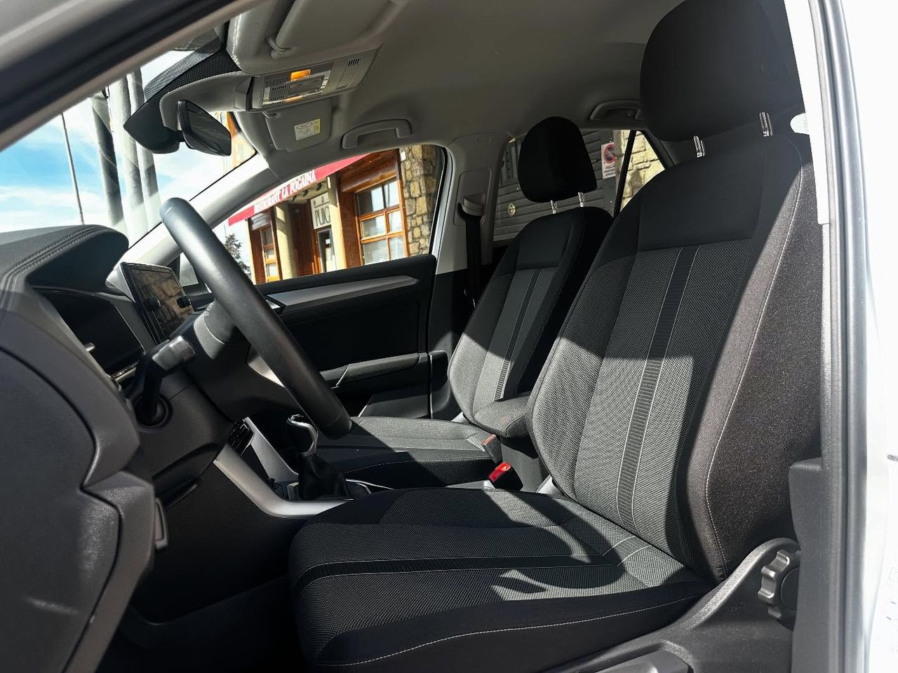 Foto Volkswagen T-Roc 9