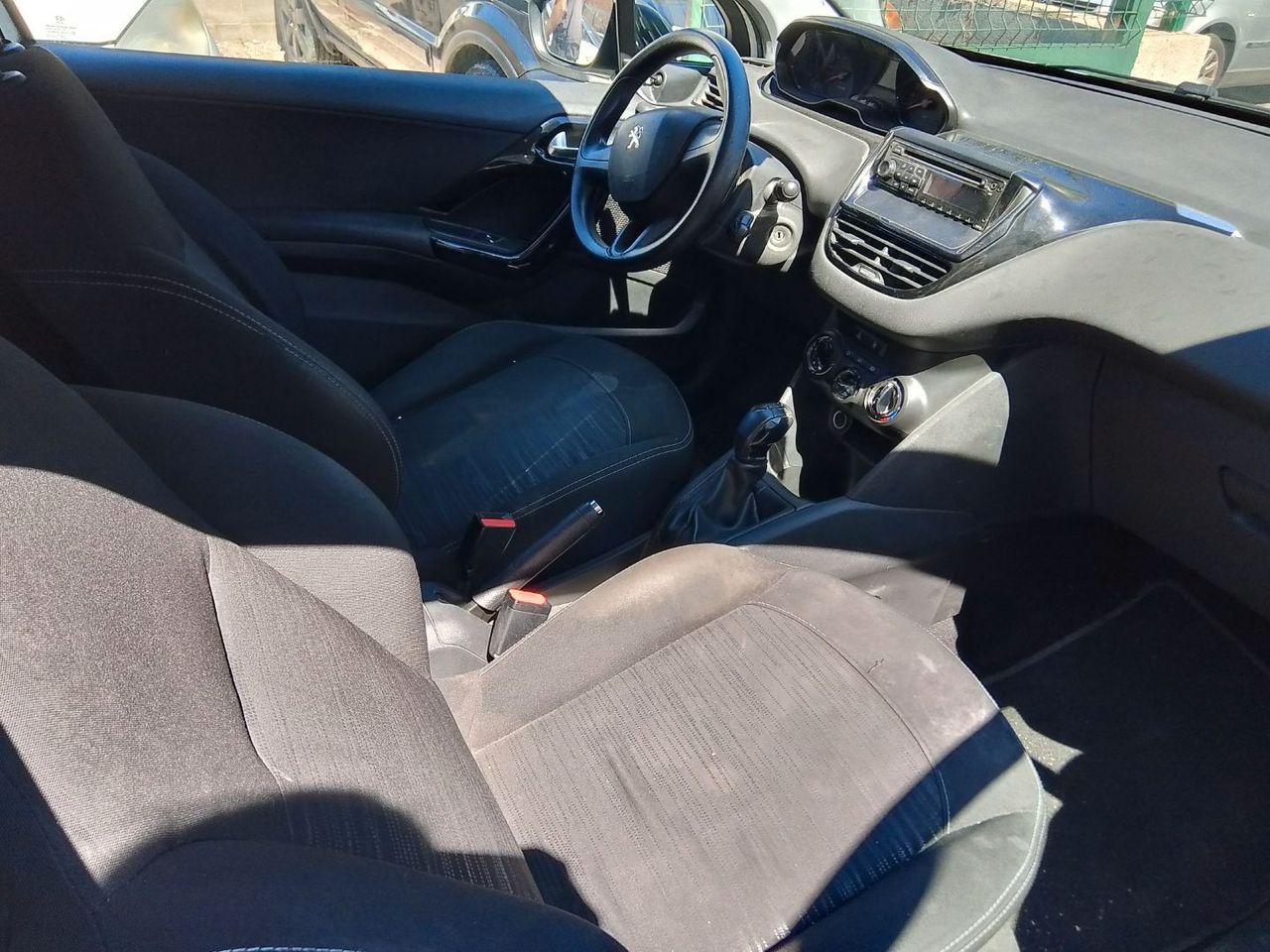 Foto Peugeot 208 6