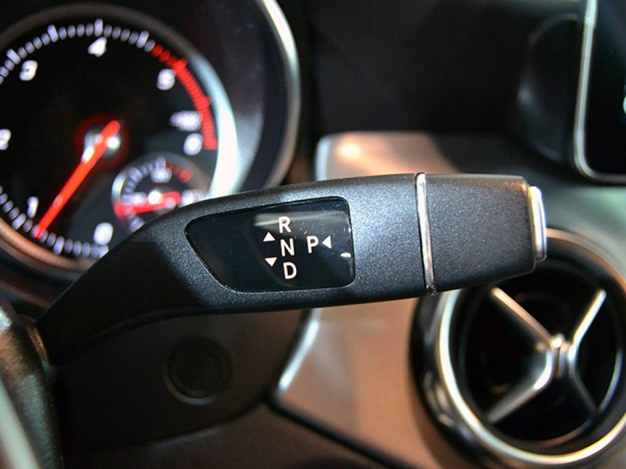 Foto Mercedes-Benz Clase GLA 21