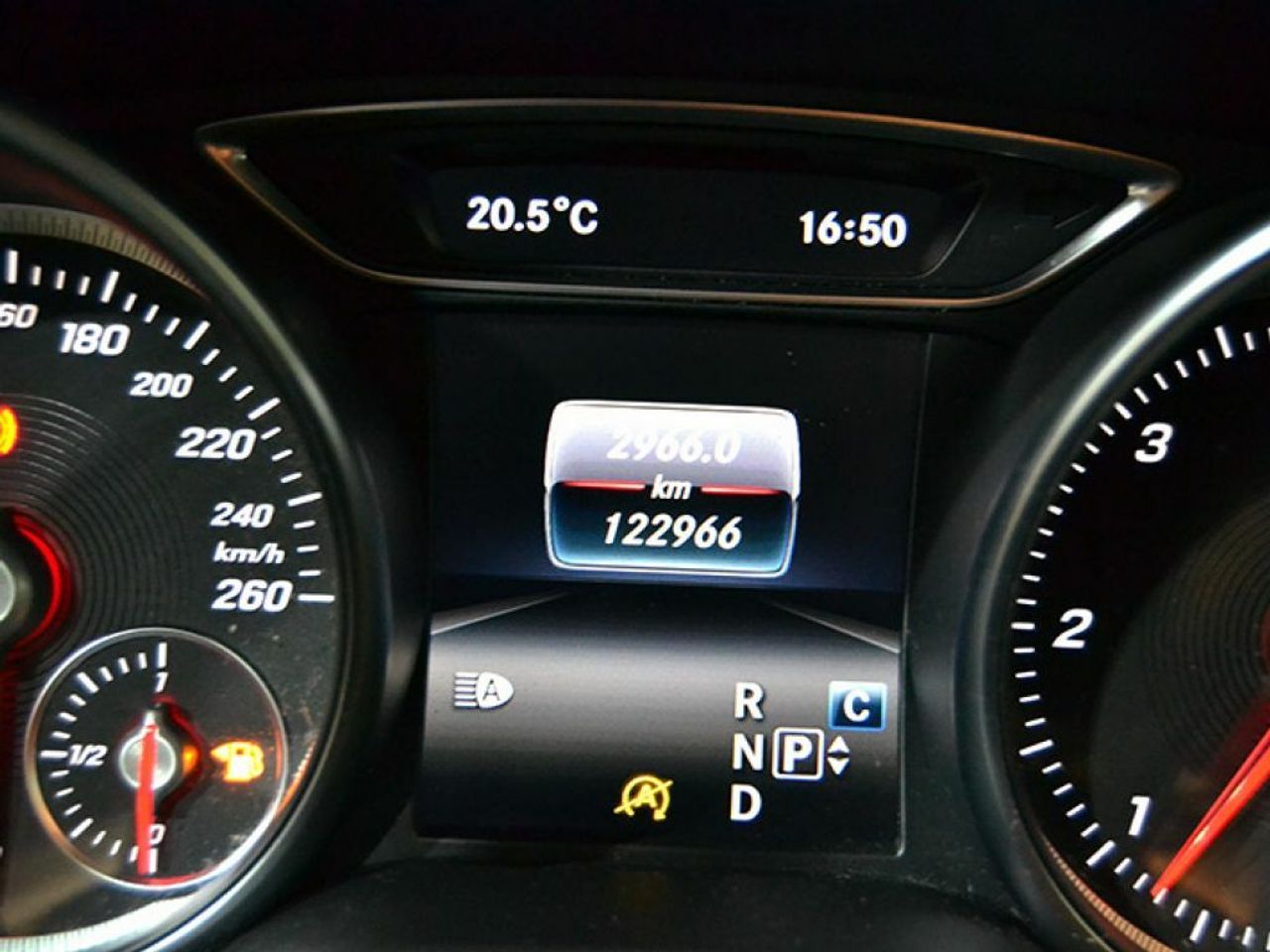 Foto Mercedes-Benz Clase GLA 24