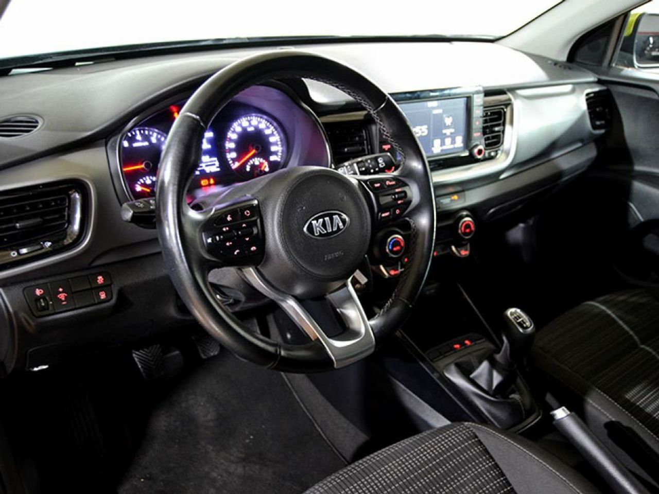 Foto Kia Stonic 11
