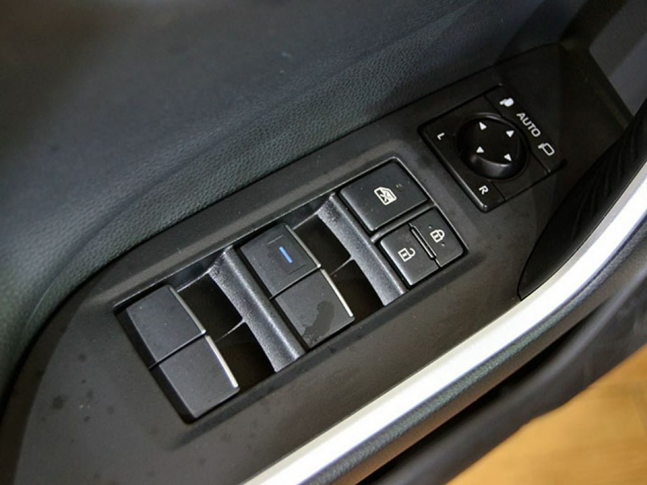 Foto Toyota Rav4 16