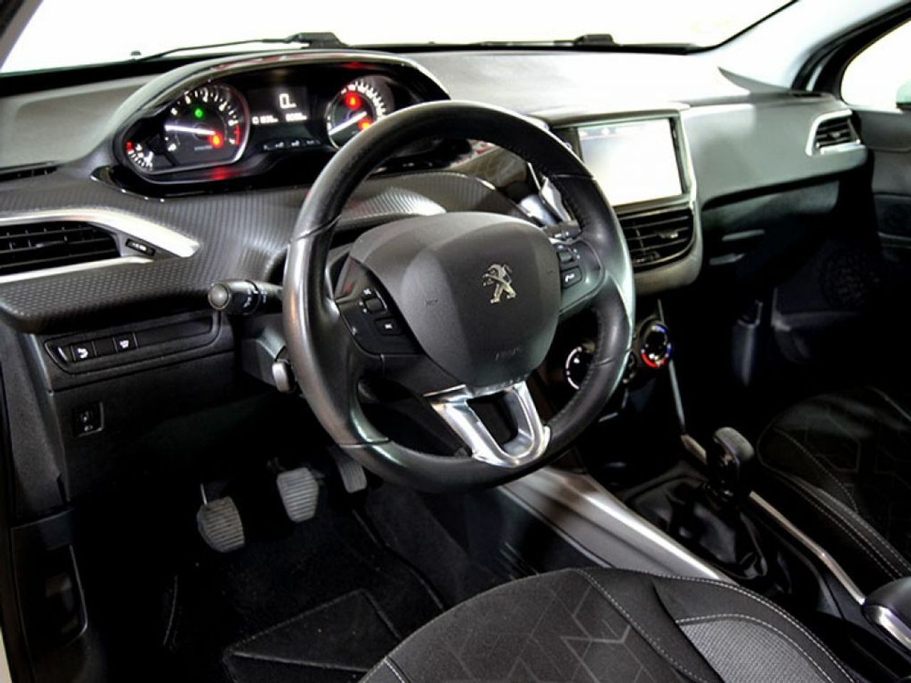 Foto Peugeot 2008 11