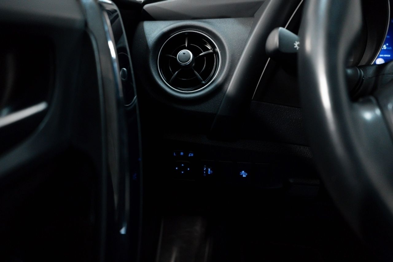 Foto Toyota Auris 11