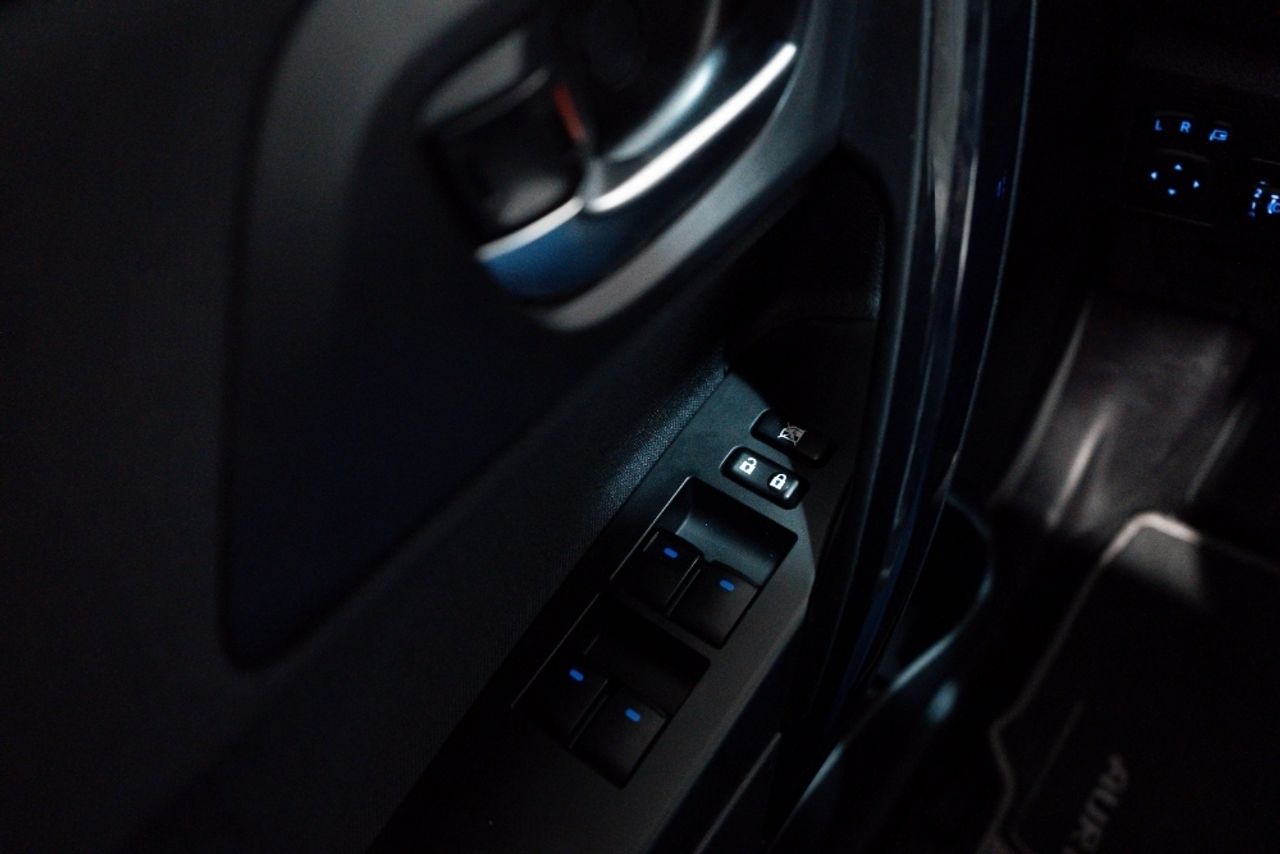 Foto Toyota Auris 12