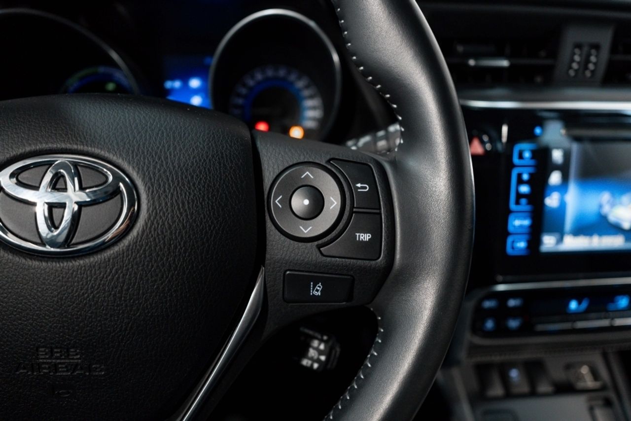 Foto Toyota Auris 17